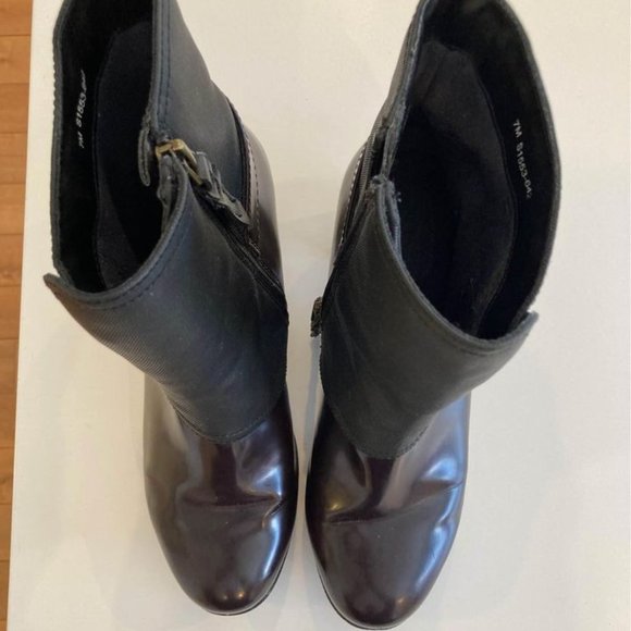 SoftWalk Rain Boots - Picture 2 of 6